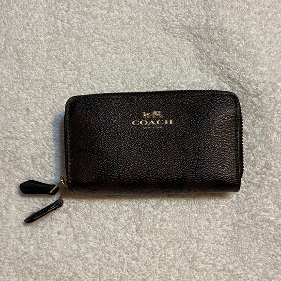 Coach Signature Card Wallet - Picture 1 of 9